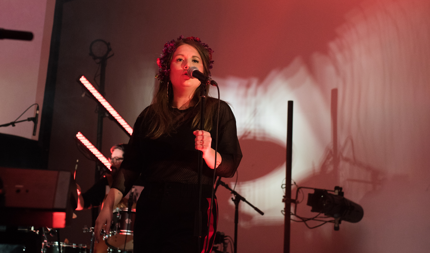 Fanny Bloom lance son nouvel album Liqueur dans un Artgang Plaza plein à craquer (PHOTOS)
