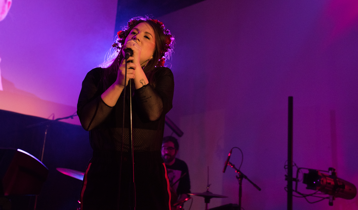 Fanny Bloom lance son nouvel album Liqueur dans un Artgang Plaza plein à craquer (PHOTOS)