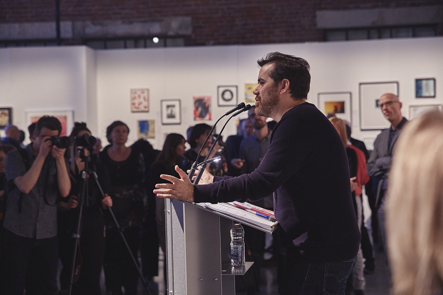 Vernissage de l'expo-encan PARLE-MOI D'AMOUR à l’Atrium de l’Édifice Wilder – Espace Danse (PHOTOS)