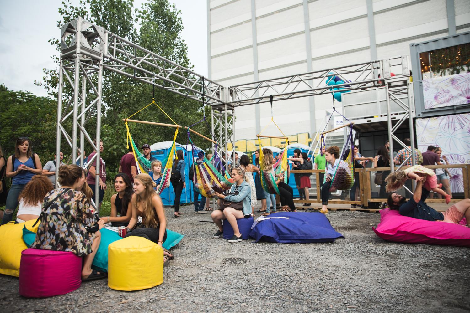 La terrasse/espace de coworking en plein air est de retour dans le Mile-End tout l'été (PHOTOS)