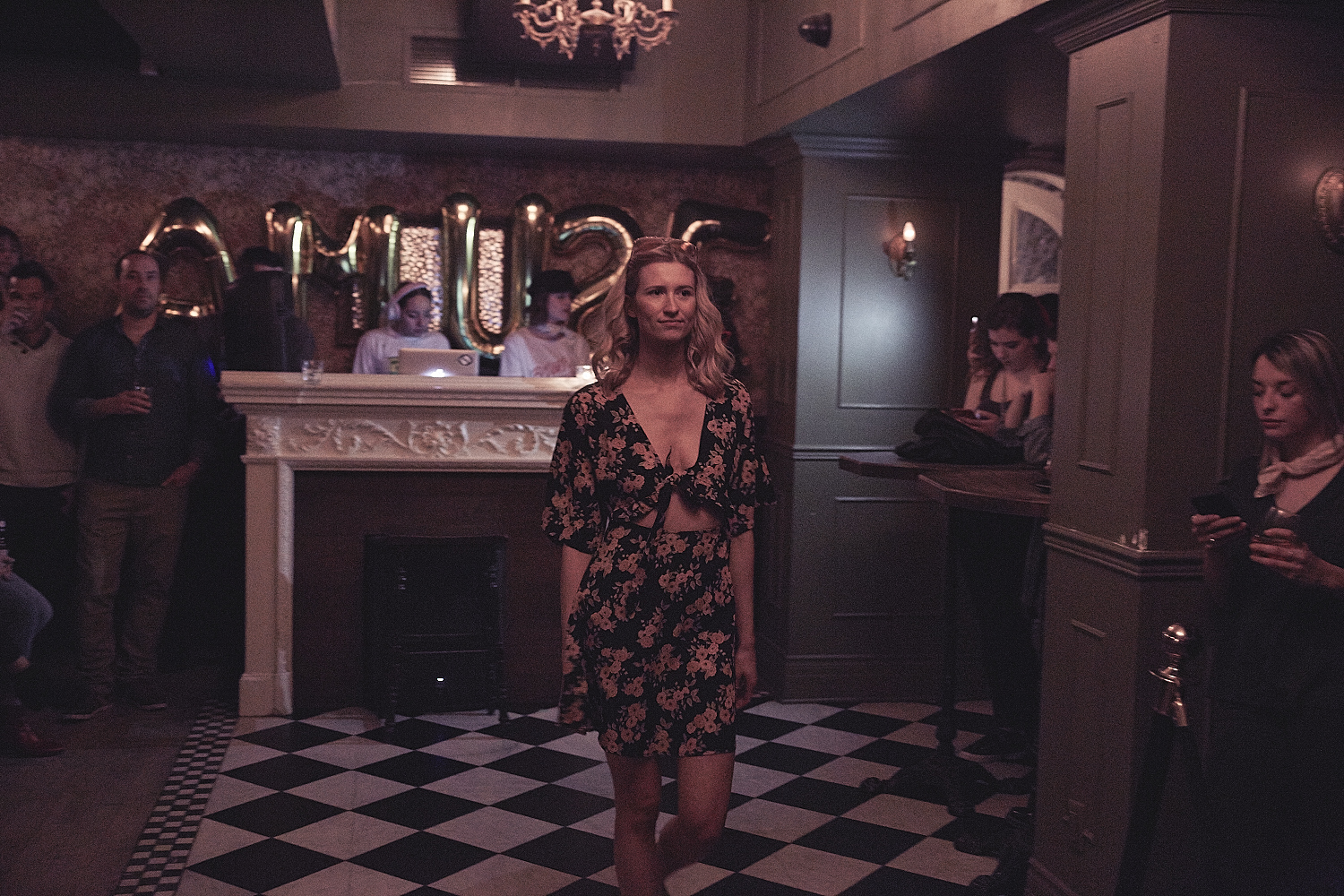 Soirée parisienne au Mayfair pour le défilé estival de Amuse Society (PHOTOS)