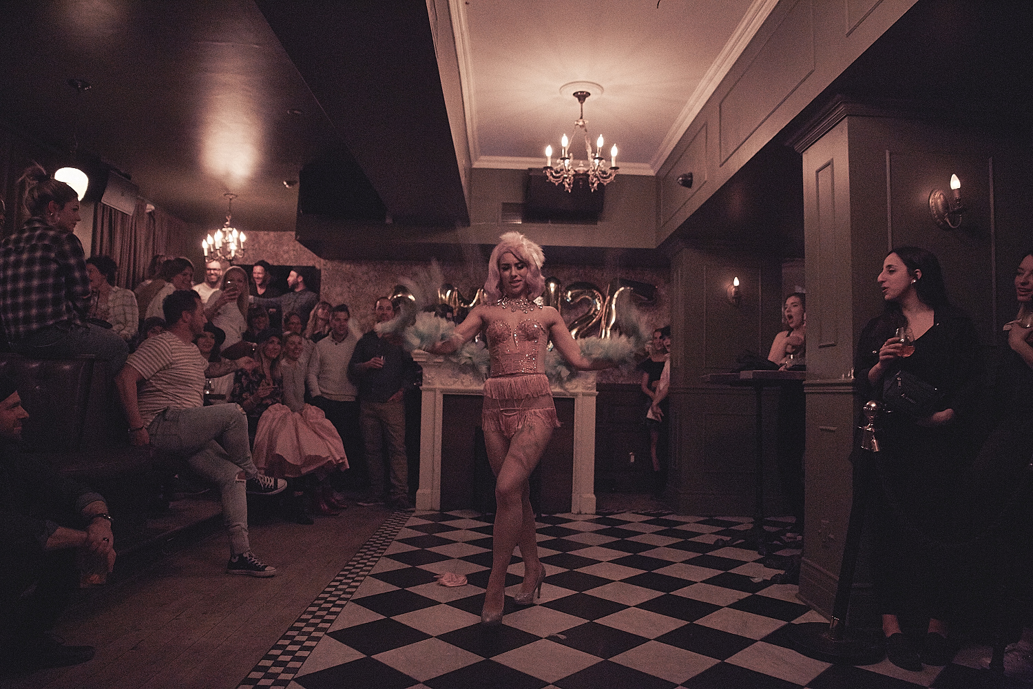 Soirée parisienne au Mayfair pour le défilé estival de Amuse Society (PHOTOS)