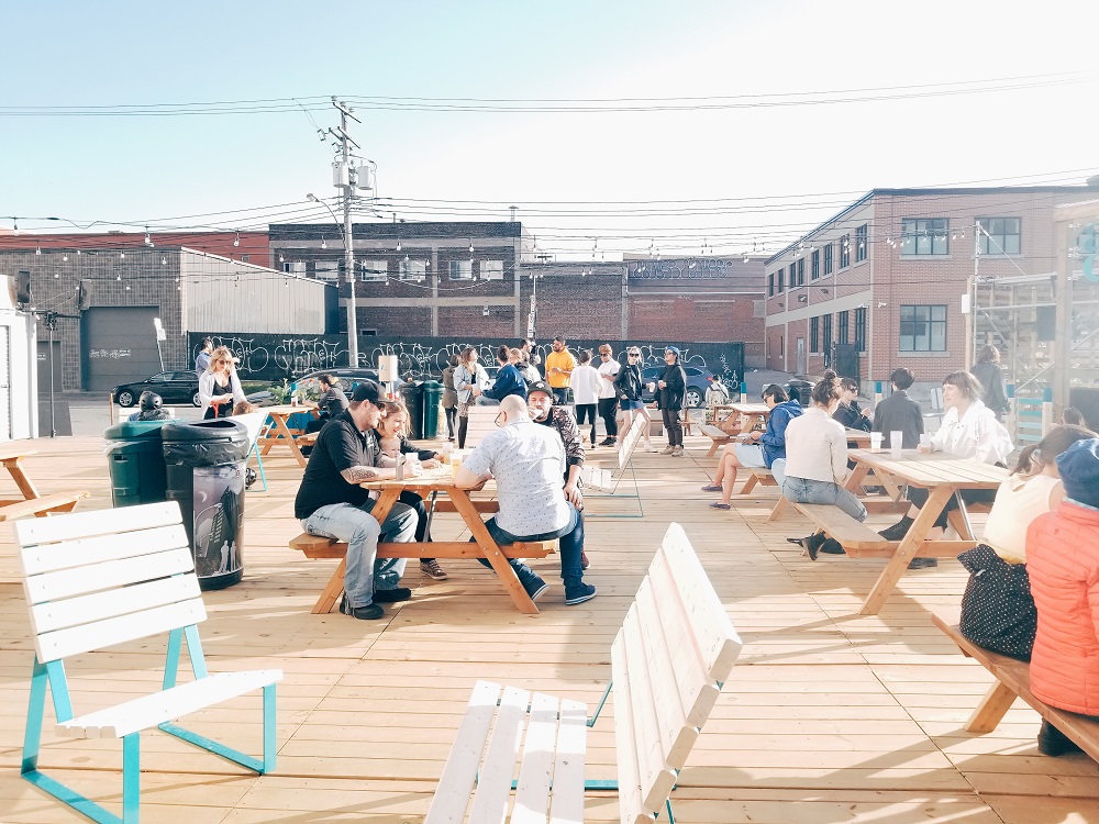 PRIMEUR: voici de quoi aura l'air la terrasse d'Aire Commune cet été (PHOTOS)