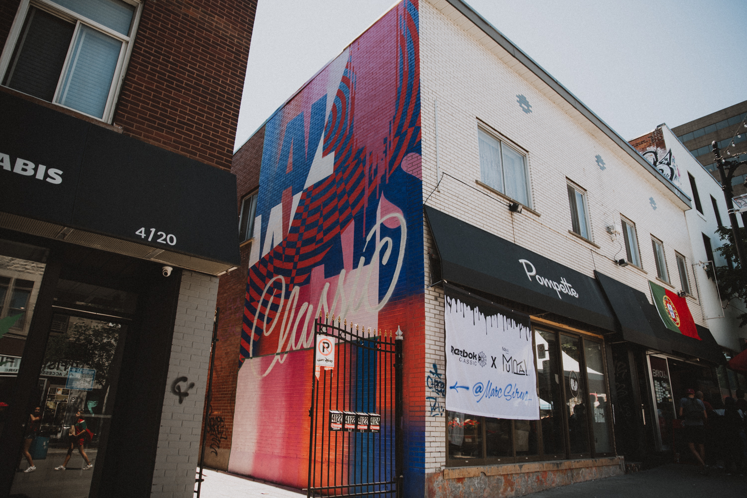 Marc Sirus a conçu une magnifique murale sur St-Laurent en partenariat avec Reebok