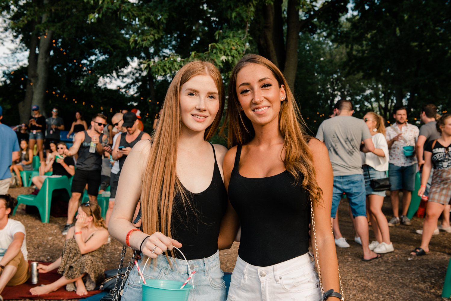Plein de beau monde sur le party pour le Piknic Électronik x Ton Barbier! (PHOTOS)