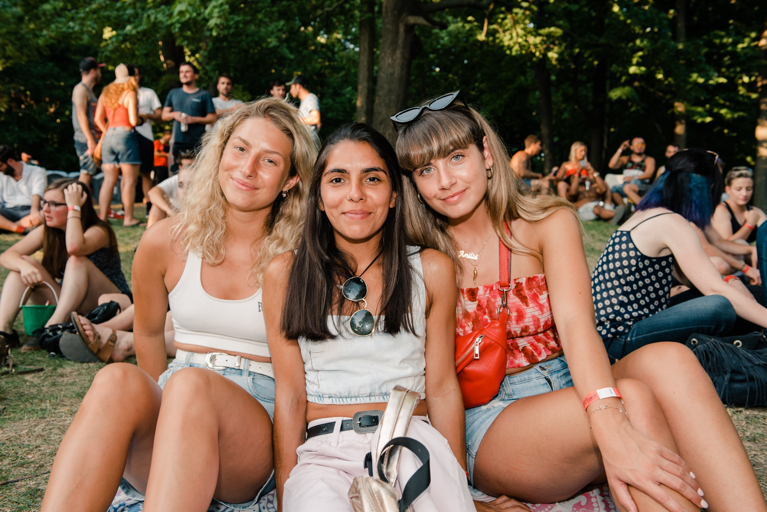 Plein de beau monde sur le party pour le Piknic Électronik x Ton Barbier! (PHOTOS)
