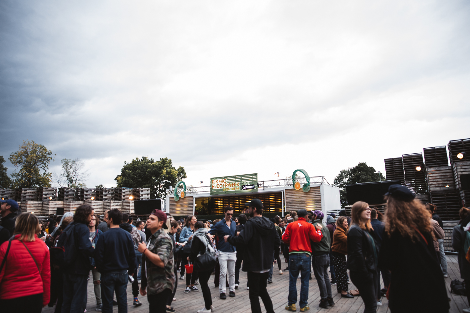 Du beau monde sur le party à l'avant-dernier Piknic Électronik! (PHOTOS)