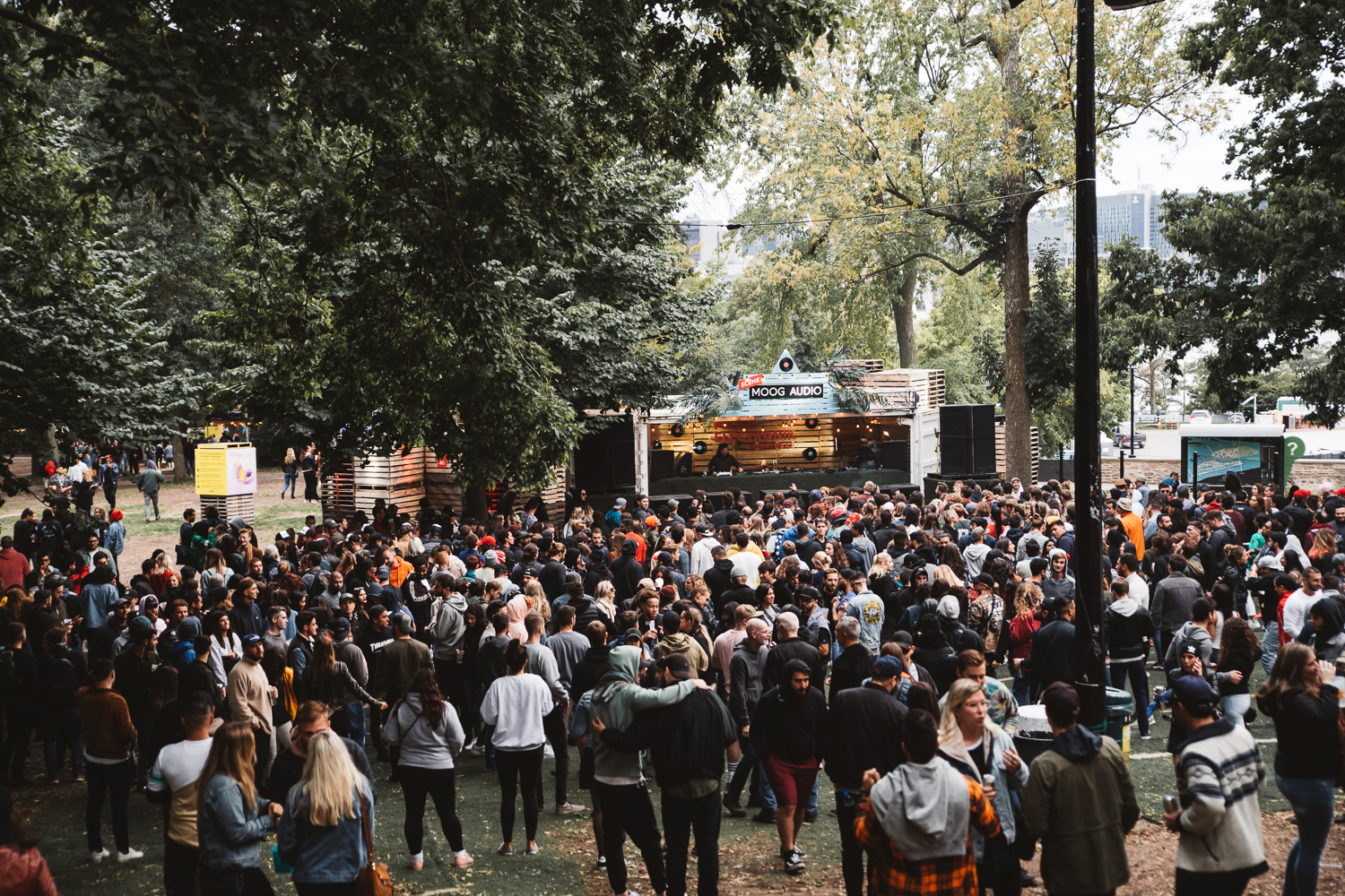 Du beau monde sur le party à l'avant-dernier Piknic Électronik! (PHOTOS)