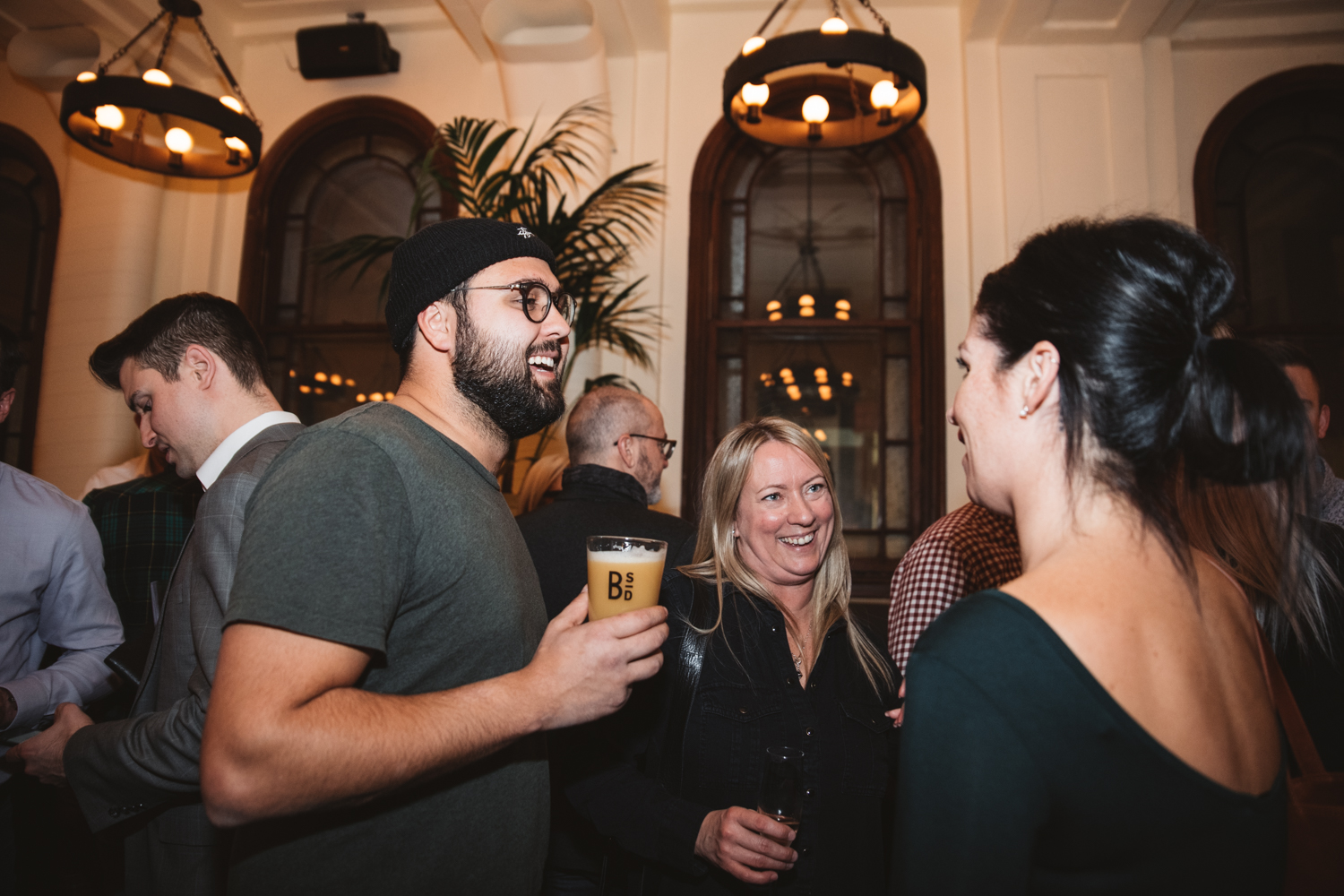 Grosse ambiance lors de la grande réouverture de la Brasserie Saint-Denis! [Photos]