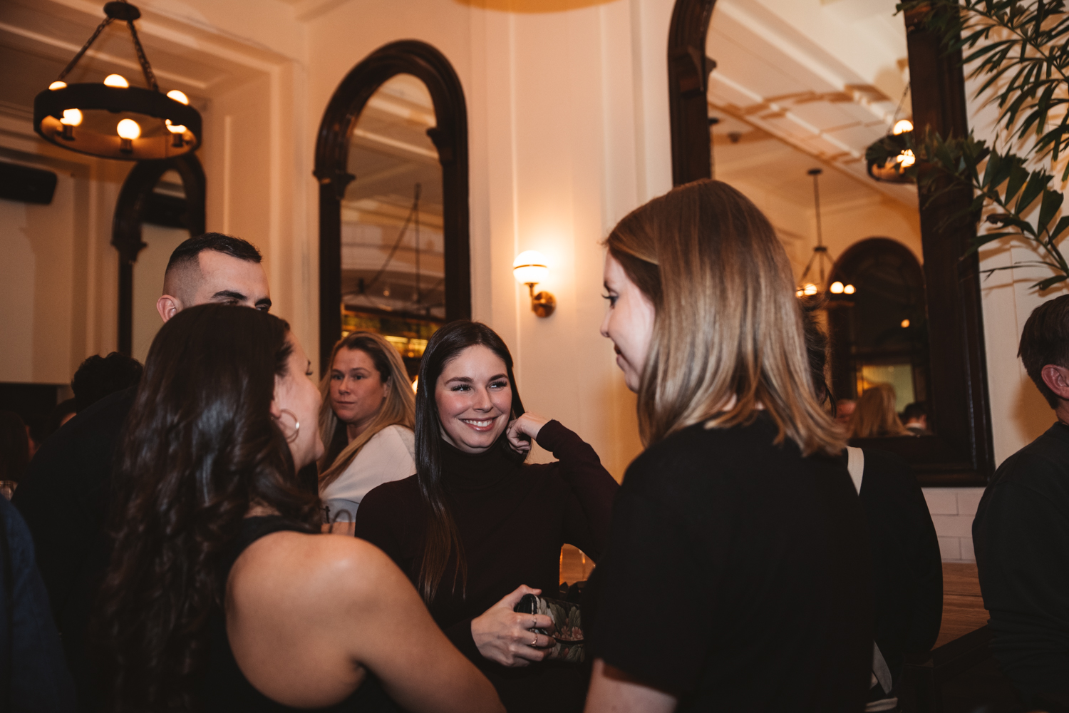 Grosse ambiance lors de la grande réouverture de la Brasserie Saint-Denis! [Photos]