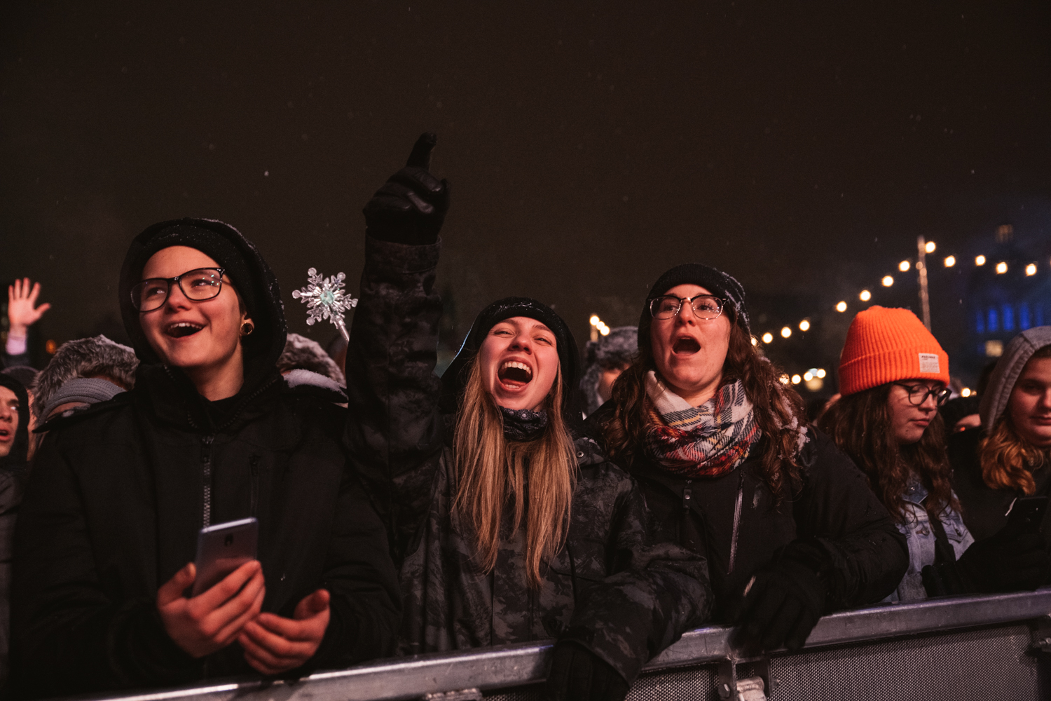 Neige Feux D Artifices Et Bonne Musique Au Party Du Nouvel An De