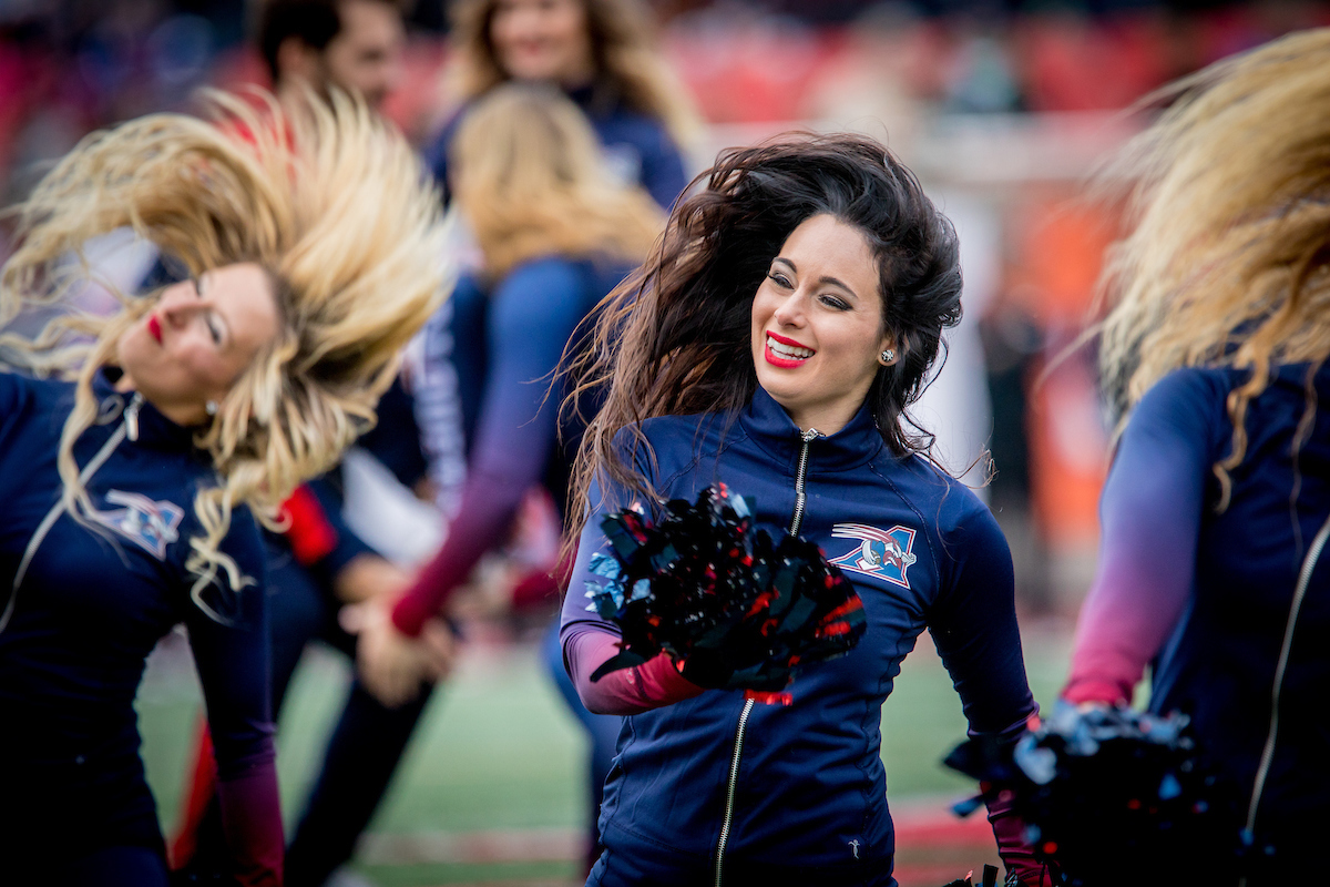 Les Alouettes de Montréal recherchent des pom pom boys !