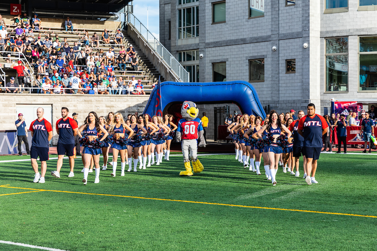 Les Alouettes de Montréal recherchent des pom pom boys !