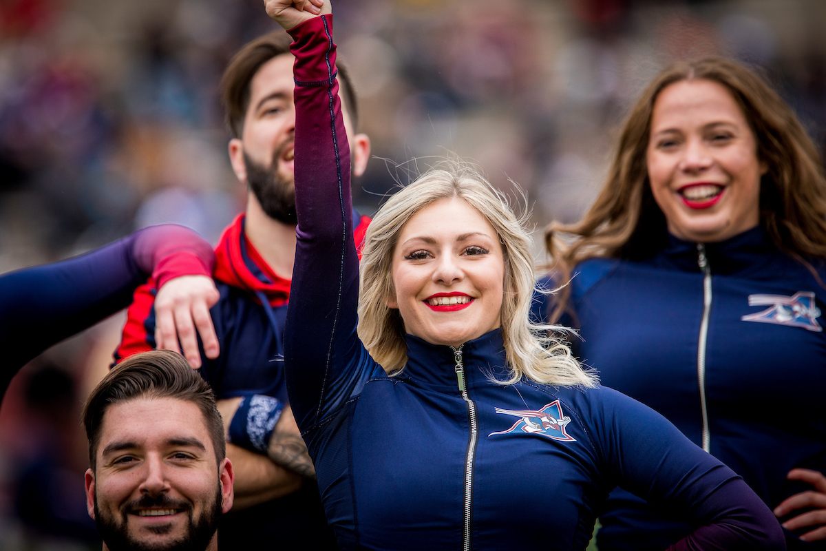 Les Alouettes de Montréal recherchent des pom pom boys !