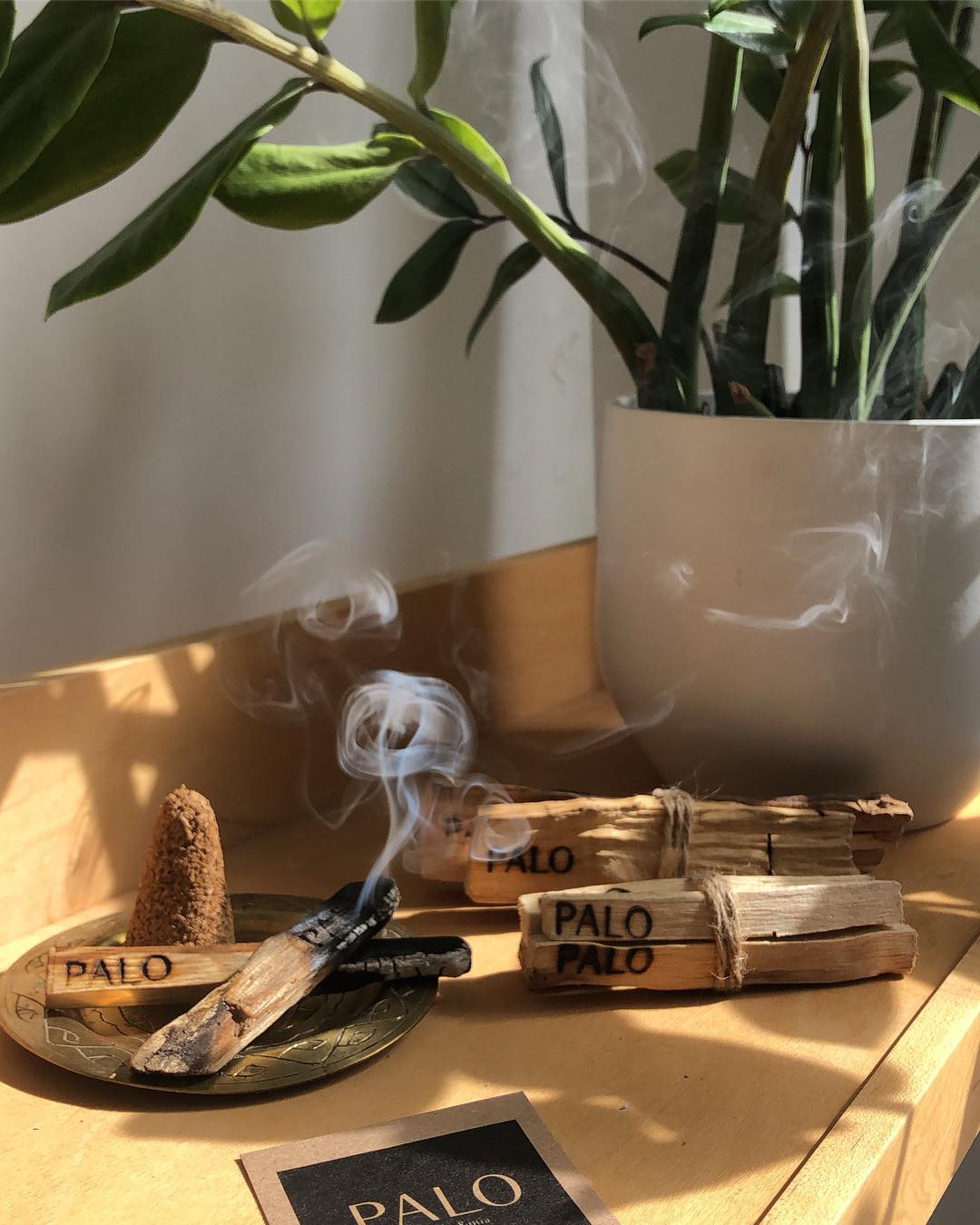 PALO BY AIMÉE & MIA: la ligne montréalaise de produits à base de Palo Santo