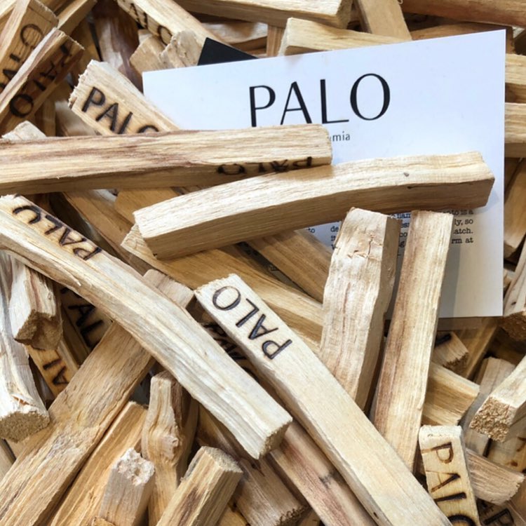 PALO BY AIMÉE & MIA: la ligne montréalaise de produits à base de Palo Santo