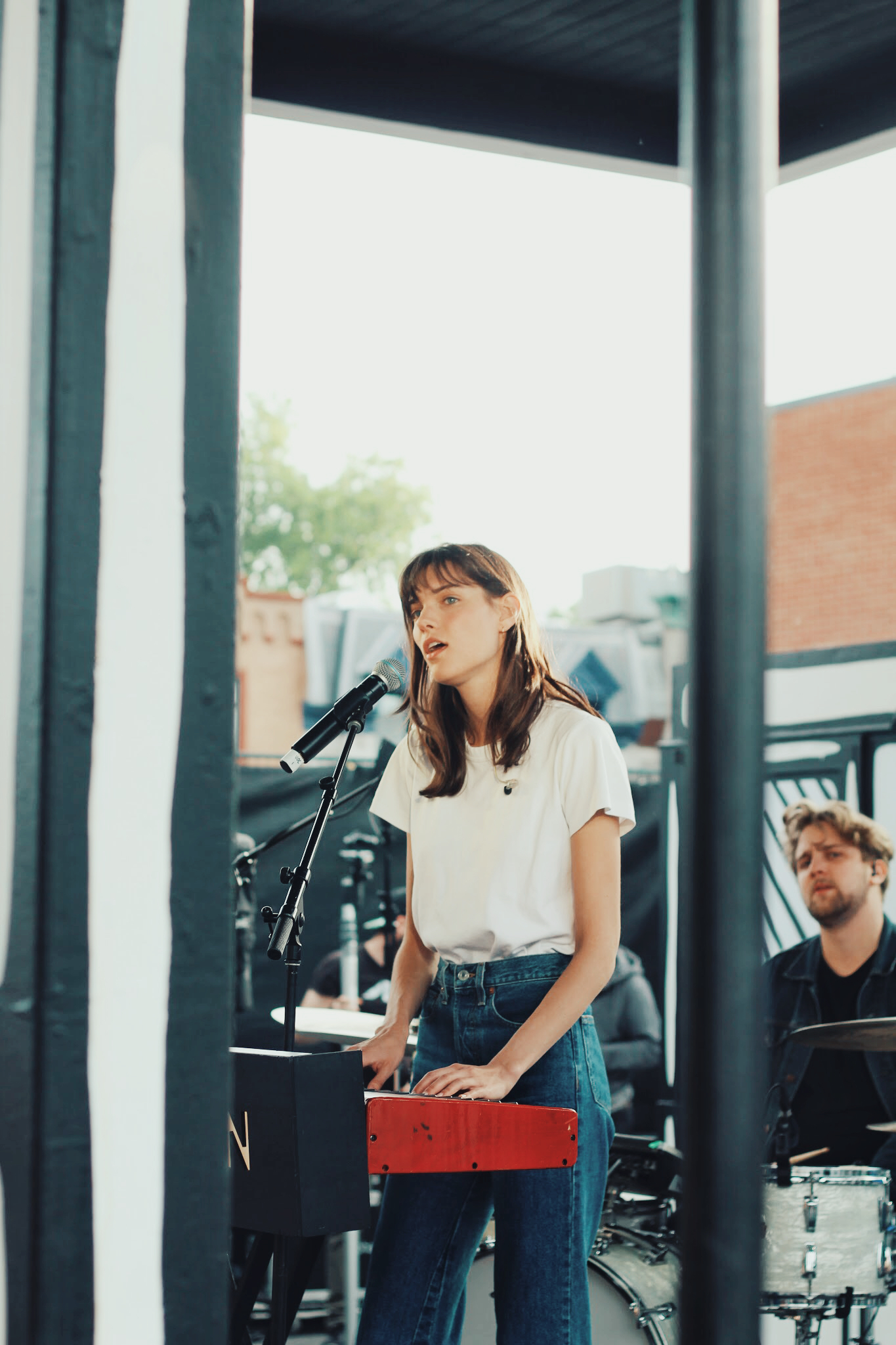 Charlotte Cardin en concert privé dans le lave-auto de MURAL par Joshua Vides (PHOTOS)