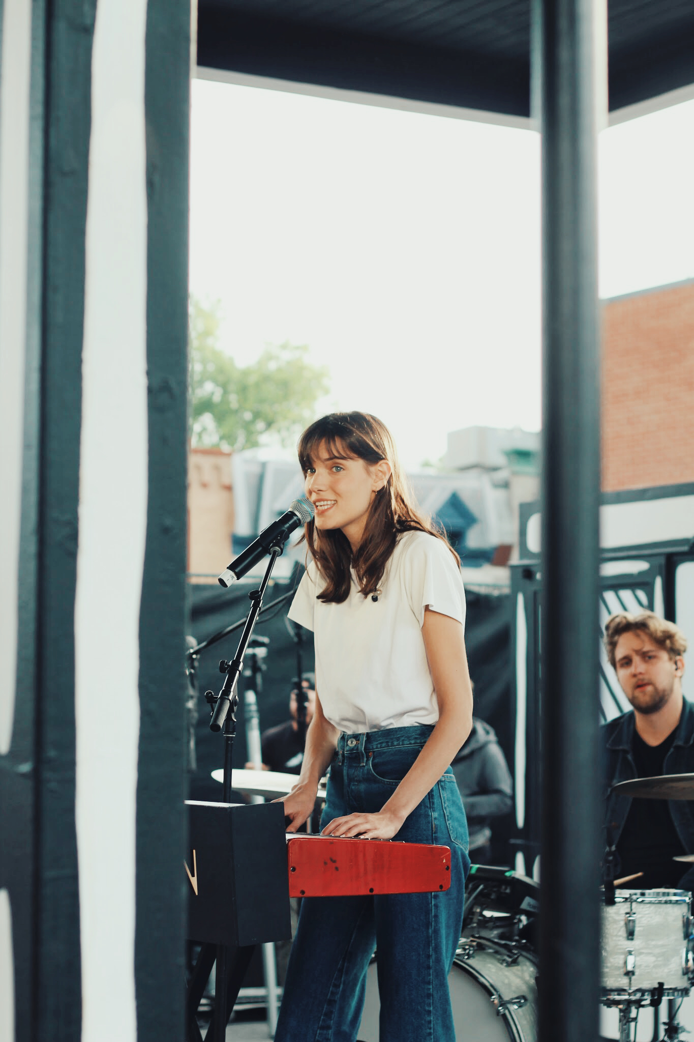 Charlotte Cardin en concert privé dans le lave-auto de MURAL par Joshua Vides (PHOTOS)