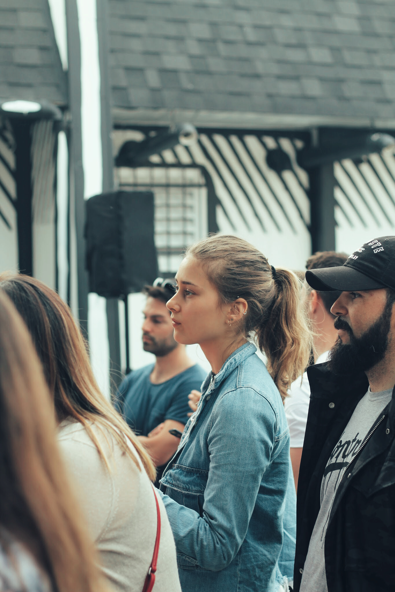 Charlotte Cardin en concert privé dans le lave-auto de MURAL par Joshua Vides (PHOTOS)
