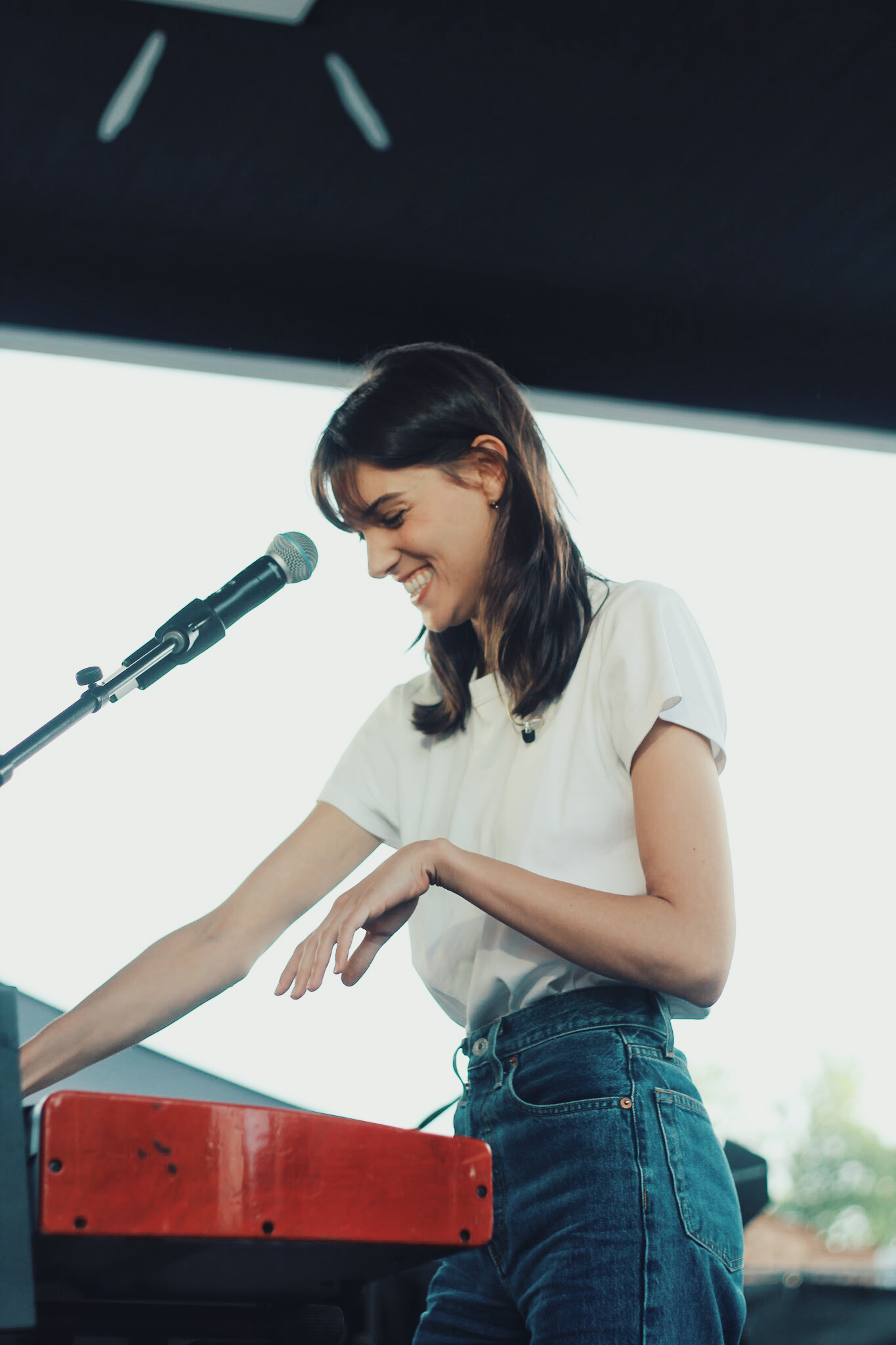 Charlotte Cardin en concert privé dans le lave-auto de MURAL par Joshua Vides (PHOTOS)