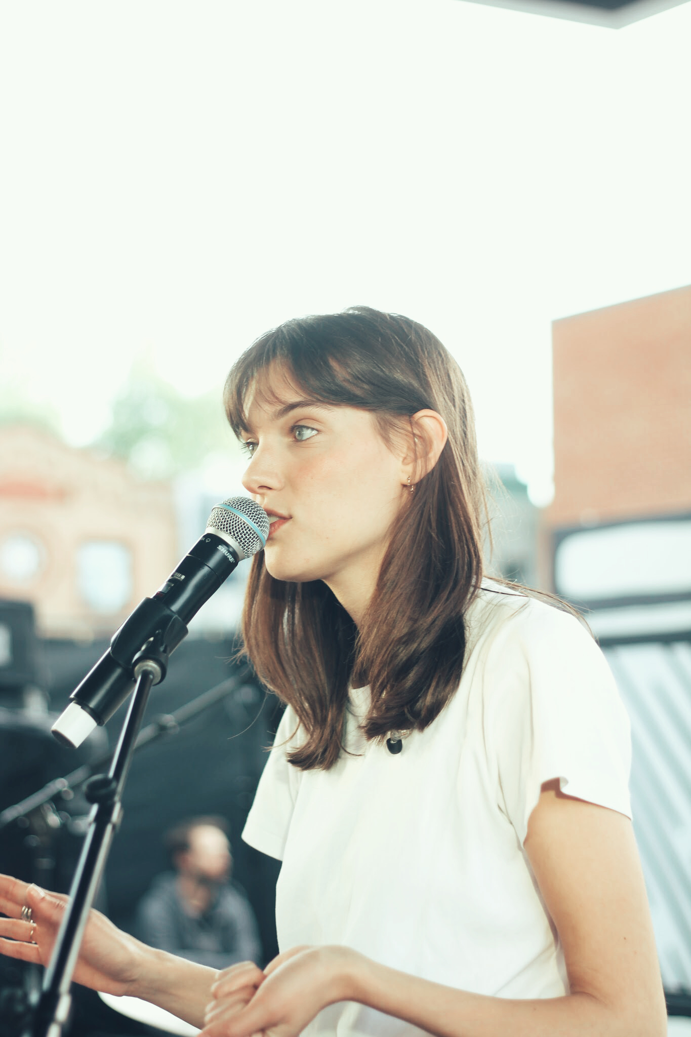 Charlotte Cardin en concert privé dans le lave-auto de MURAL par Joshua Vides (PHOTOS)
