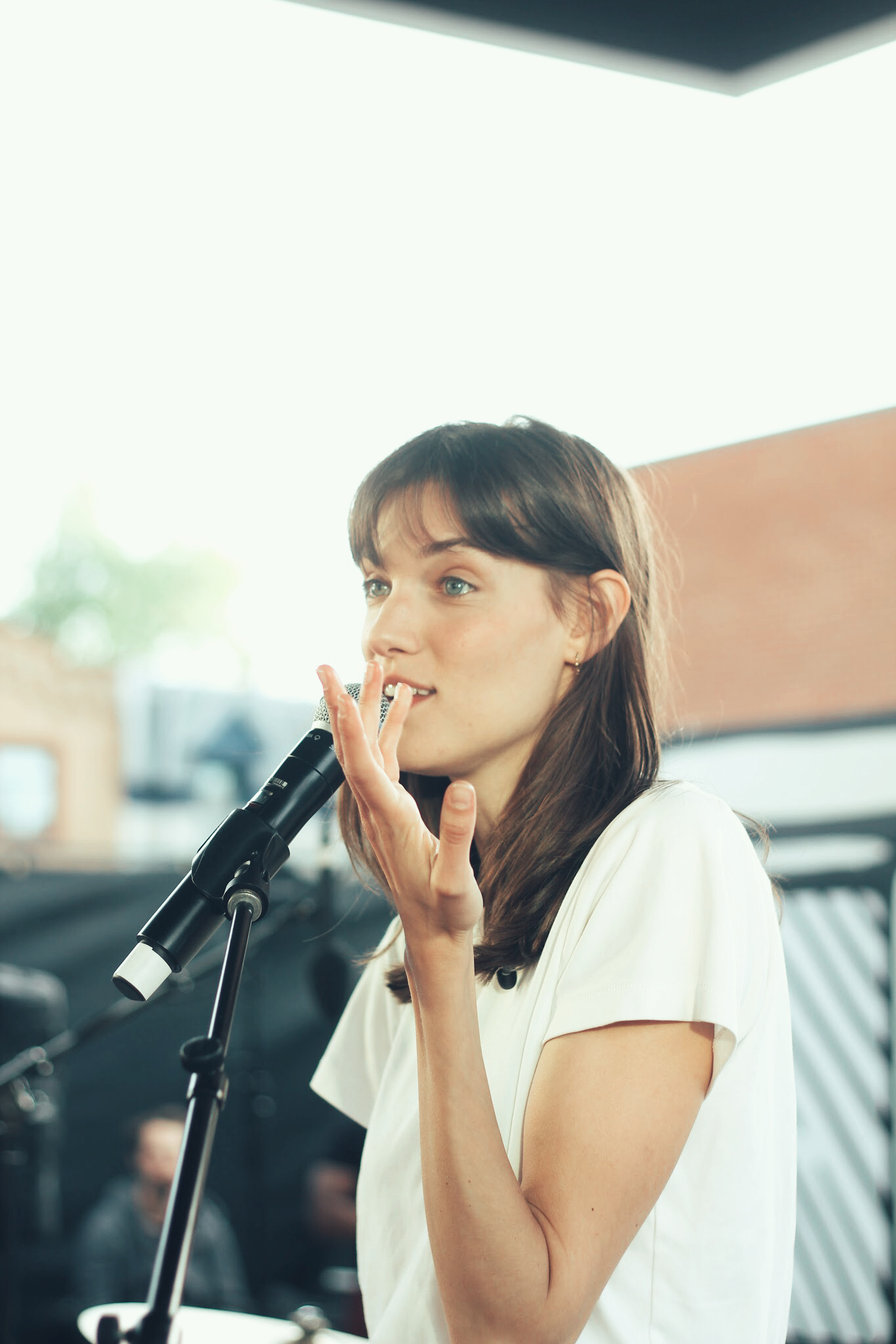 Charlotte Cardin en concert privé dans le lave-auto de MURAL par Joshua Vides (PHOTOS)