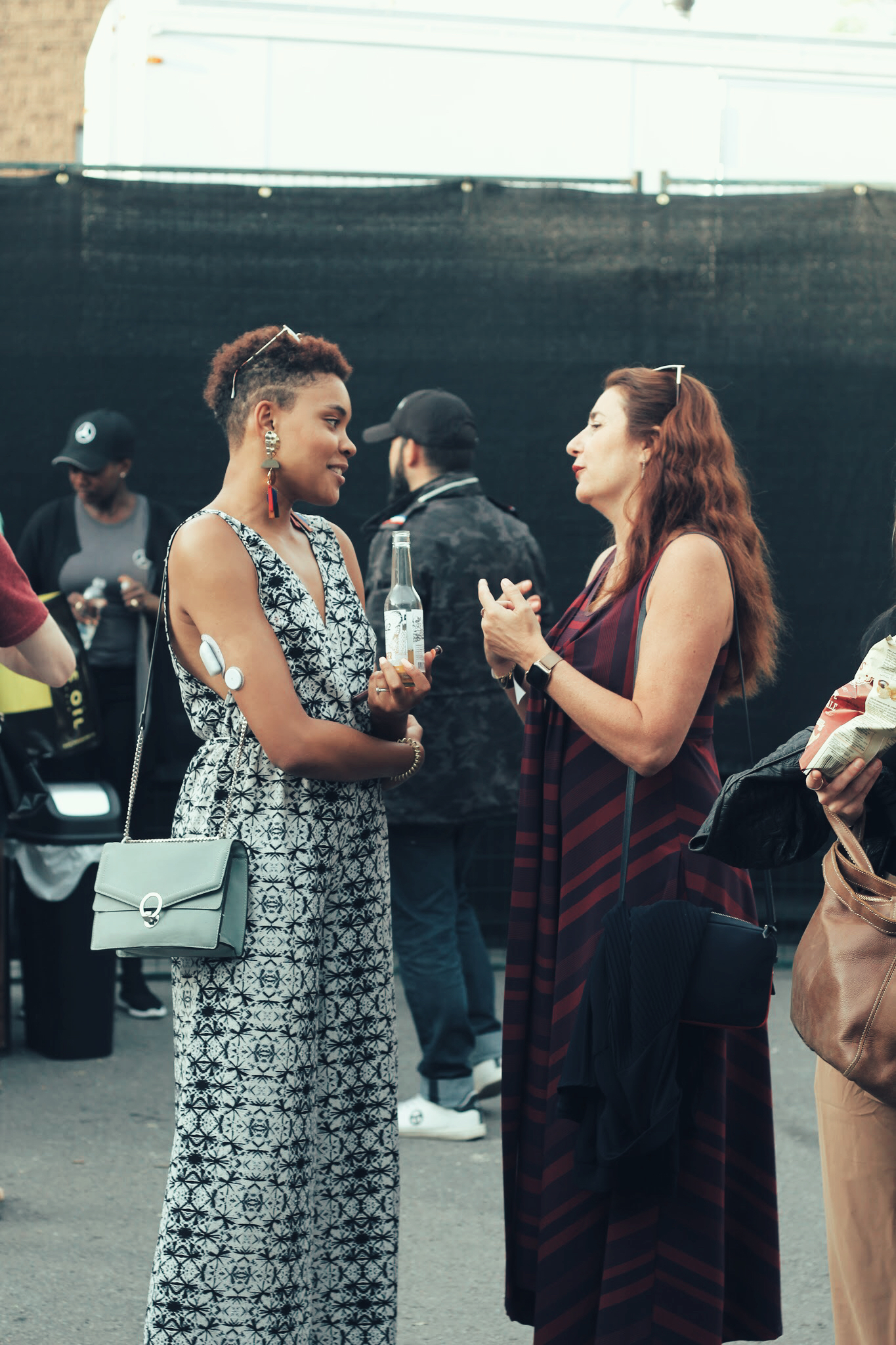 Charlotte Cardin en concert privé dans le lave-auto de MURAL par Joshua Vides (PHOTOS)
