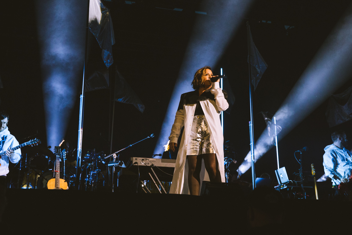 Les Francos sont lancées: Le Néo-soul-disco-pop-électro funky show d'Ariane Moffatt en photos