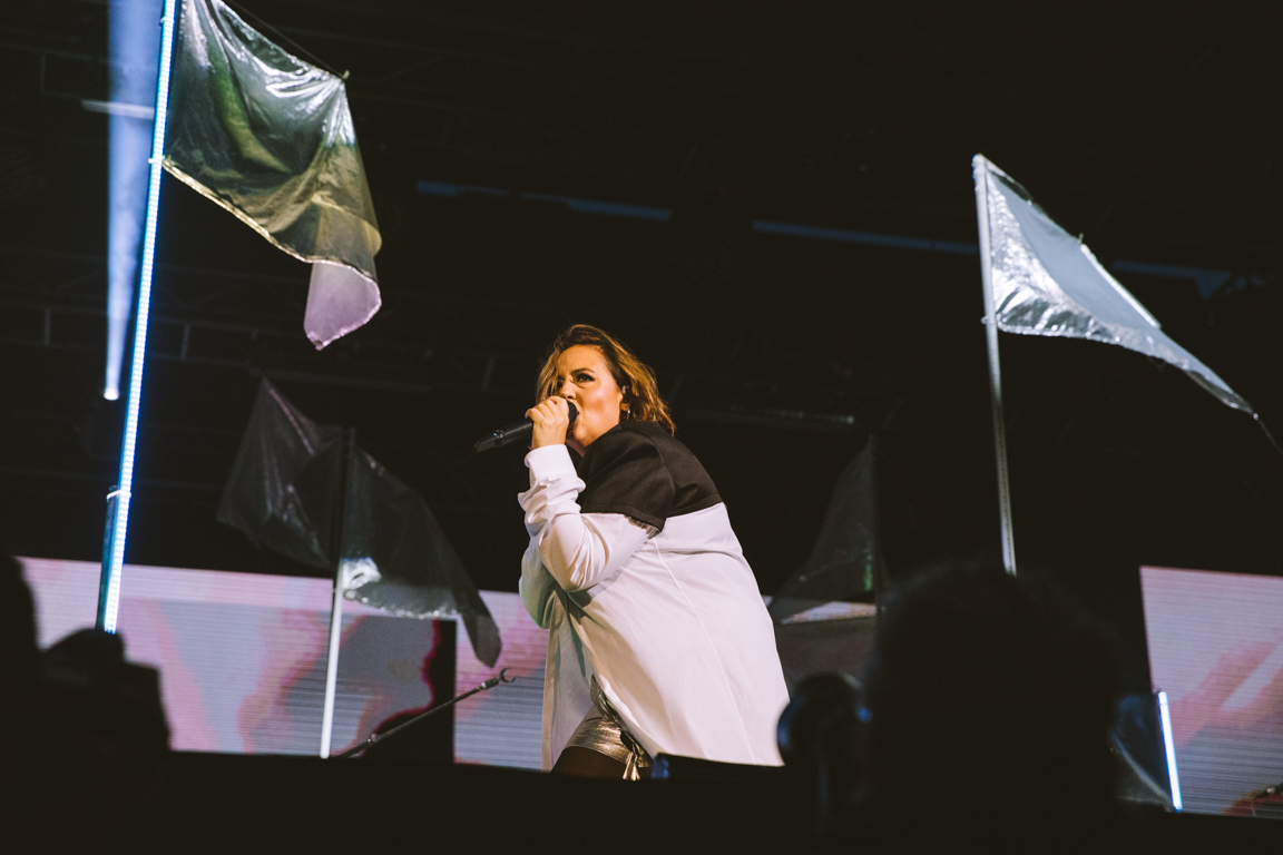 Les Francos sont lancées: Le Néo-soul-disco-pop-électro funky show d'Ariane Moffatt en photos