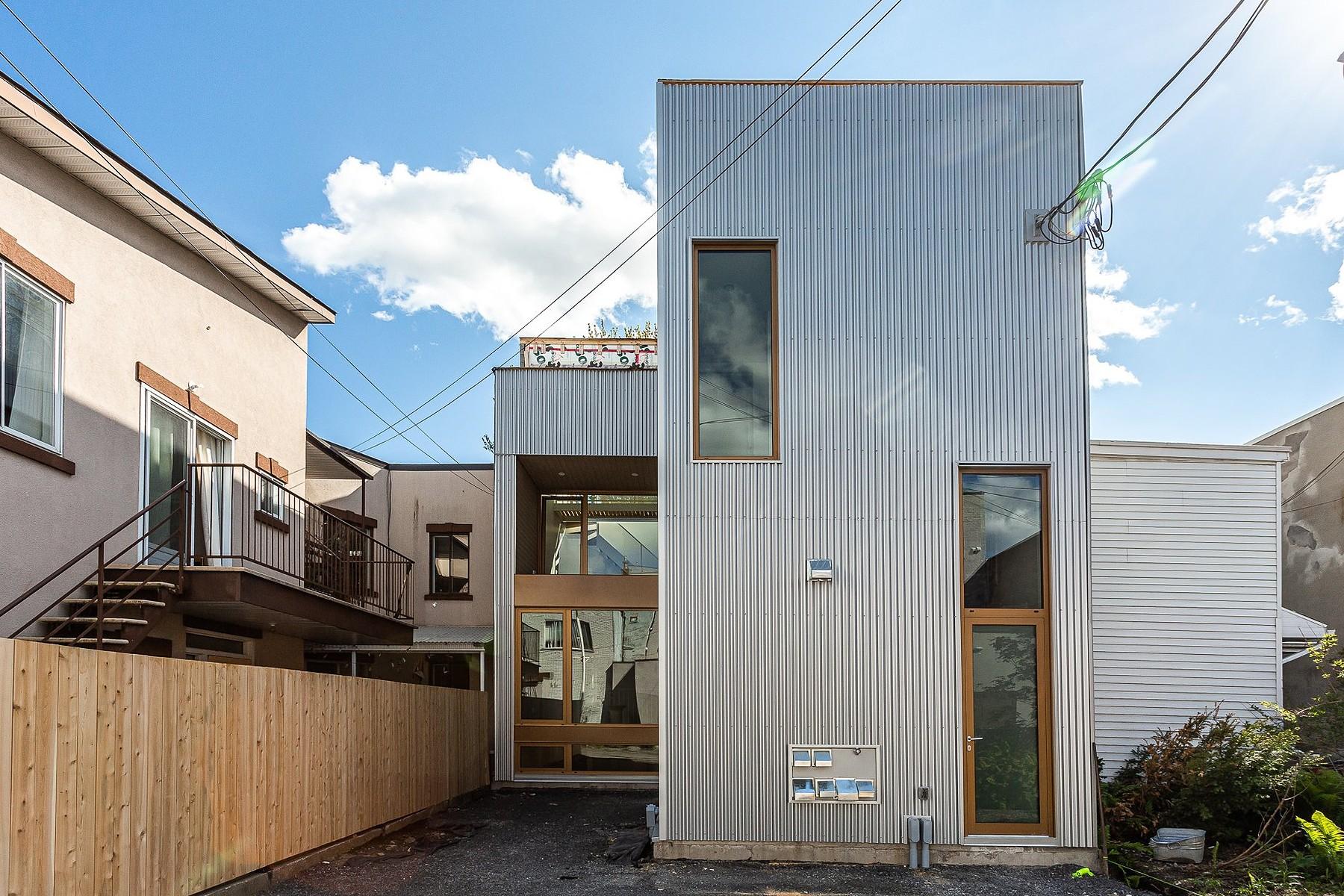 Un condo incroyablement épuré et minimaliste à vendre dans Villeray pour 750 000$!