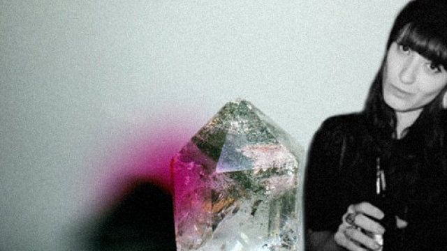 Fan de design de la semaine: Marie Darsigny, femme animale, femme minérale