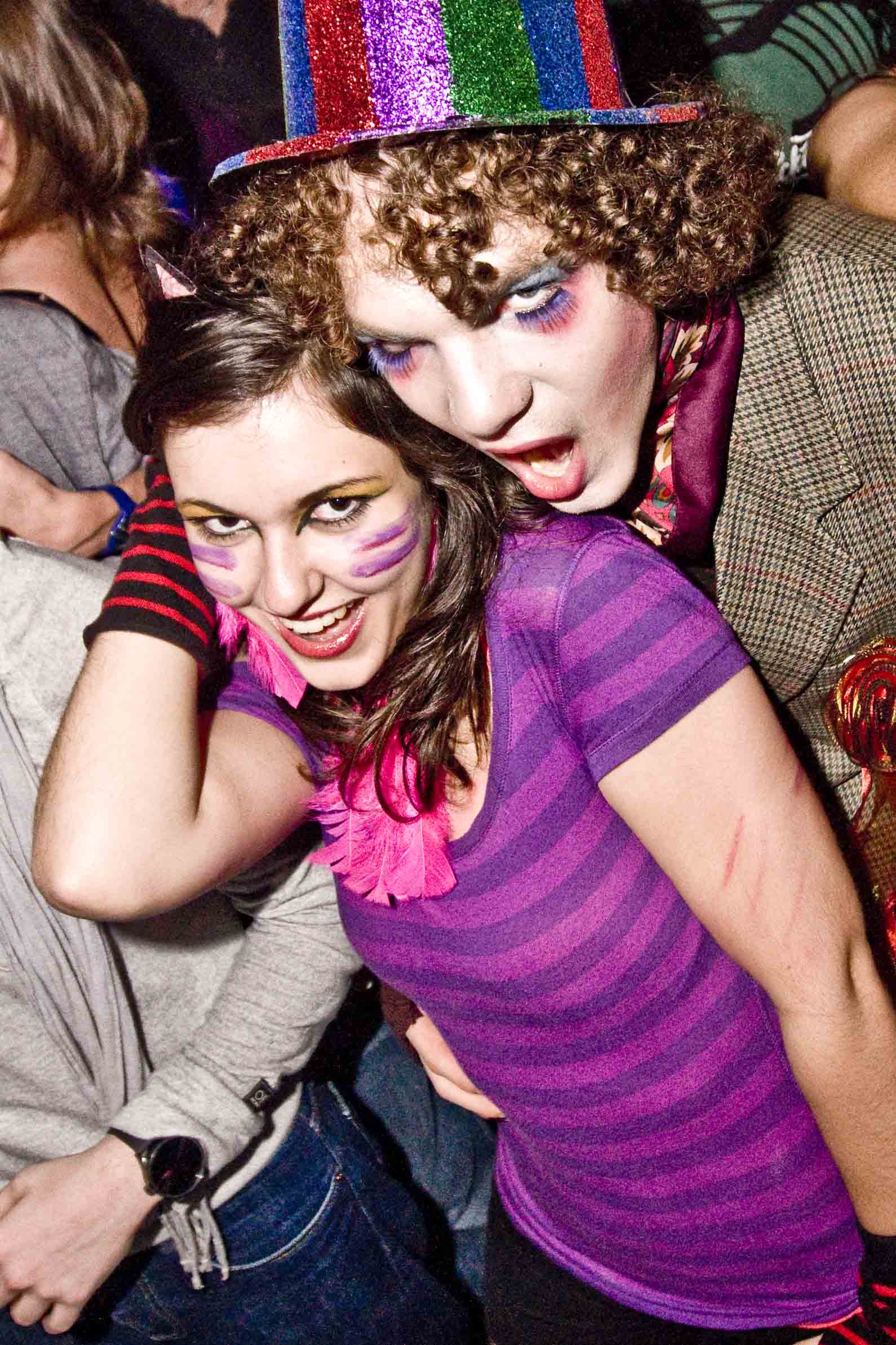 Alice in Cannibaland: "Off with their heads!" au Belmont