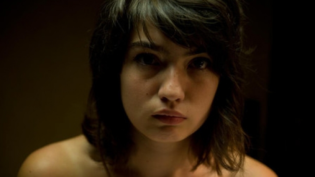 Avé: une auto-stoppeuse aux multiples personnalités