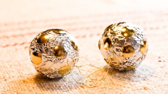 Comment créer ses propres boules de Noël sans se ruiner