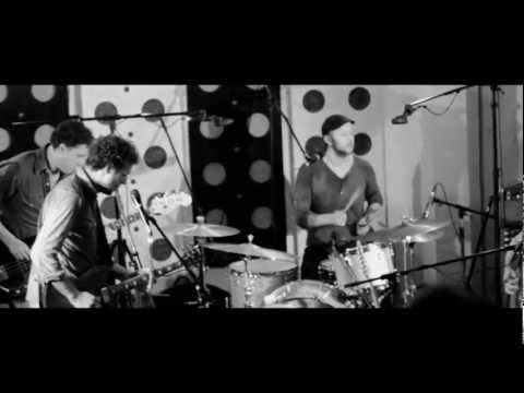 À voir: les indie-rockeurs locaux Plants and Animals reprennant Wolf Parade