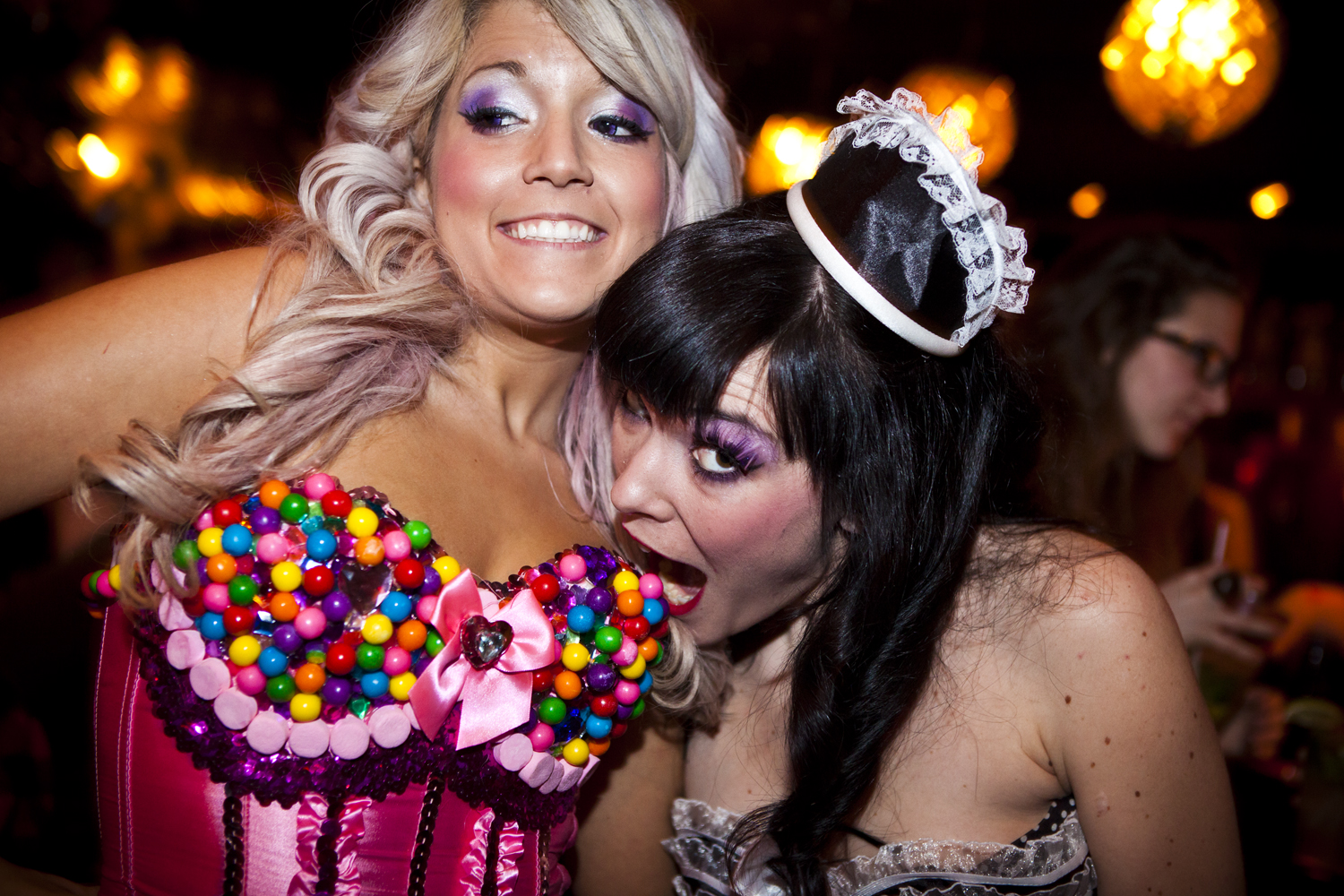 Cirque Burlesque à l'Abreuvoir: serpent, bonbons et petites tenues