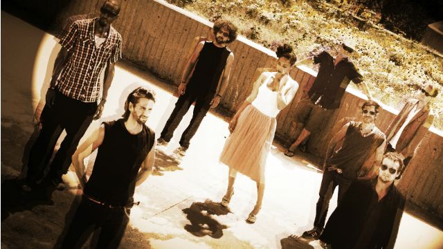 James de Bran Van 3000 t'invite à son gros party « family reunion »