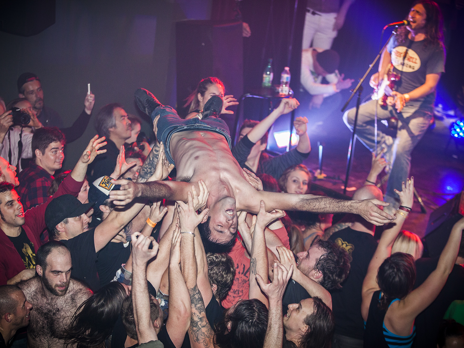 GrimSkunk au Club Soda : punk, ska et bodysurfing