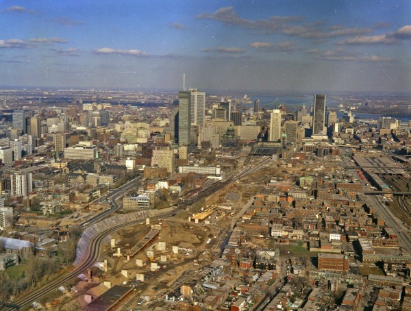 D'impressionnantes vues aériennes de Montréal entre 1960 et 1992