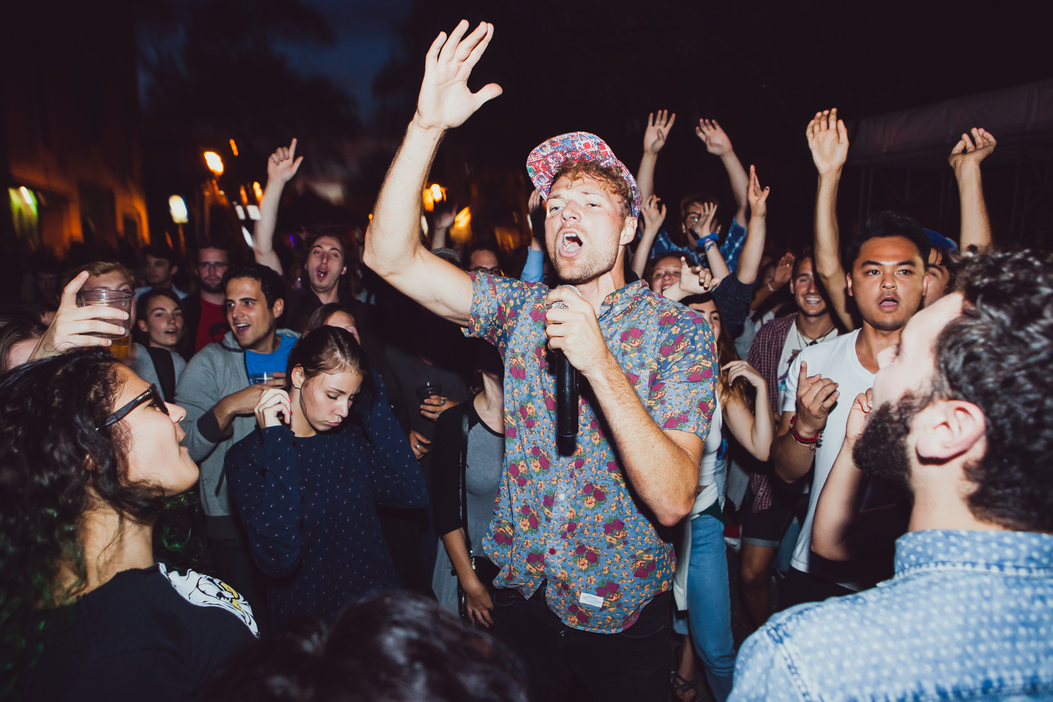 Rich Aucoin détruit tout dans le cadre du festival OUMF!