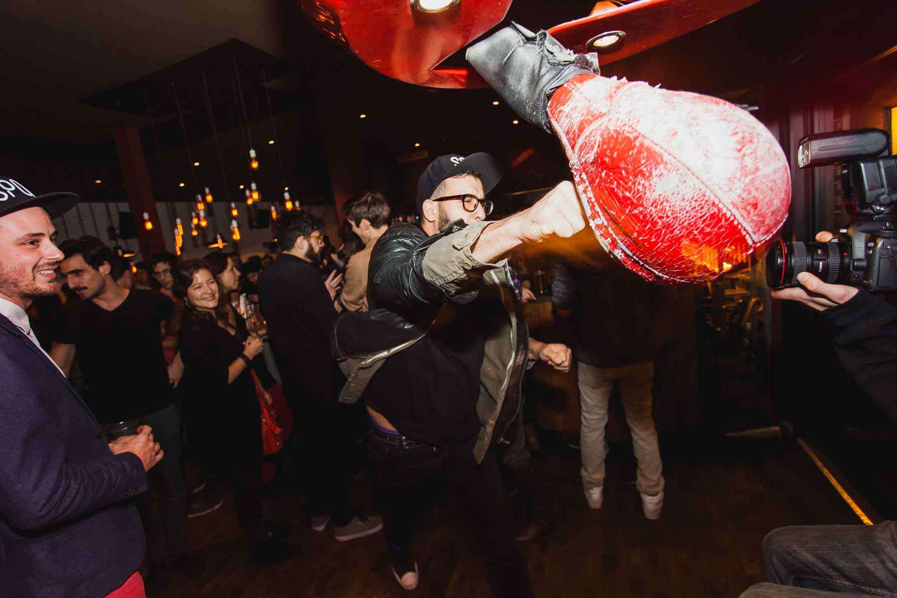 De la testostérone dans le tapis pour le lancement de l'Agence Sport au Sir Joseph