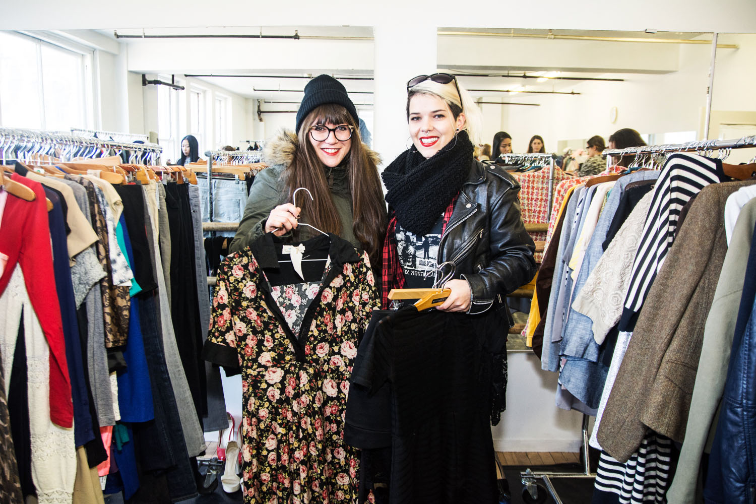 Les blogueuses de mode montréalaises se sont rassemblées le temps d'une vente seconde main!