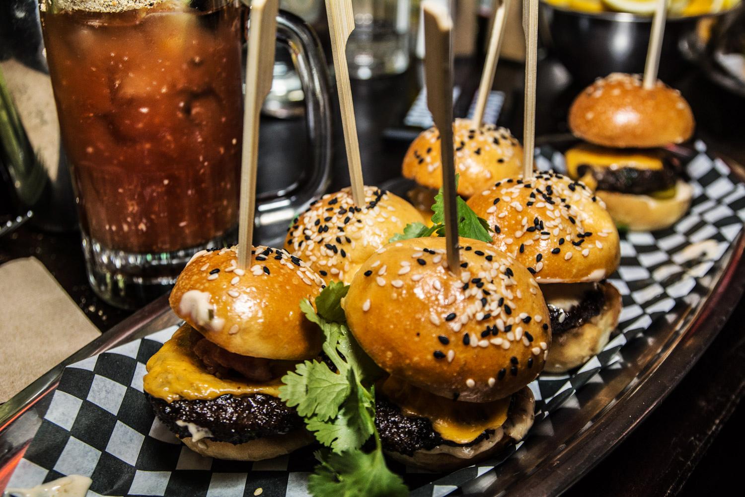 Que la toute première édition du festival Mtl Bar & Bouffe commence!