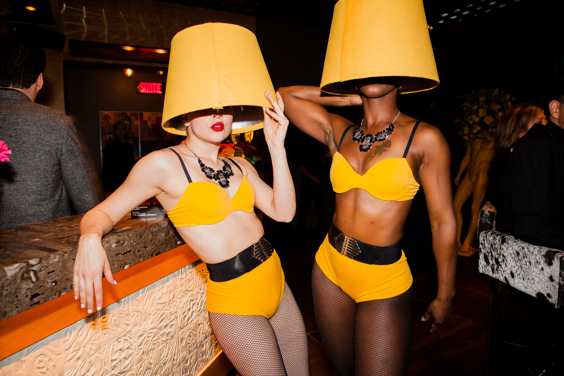 La Yelloweek lancée au Pandore dans une ambiance burlesque et sexy