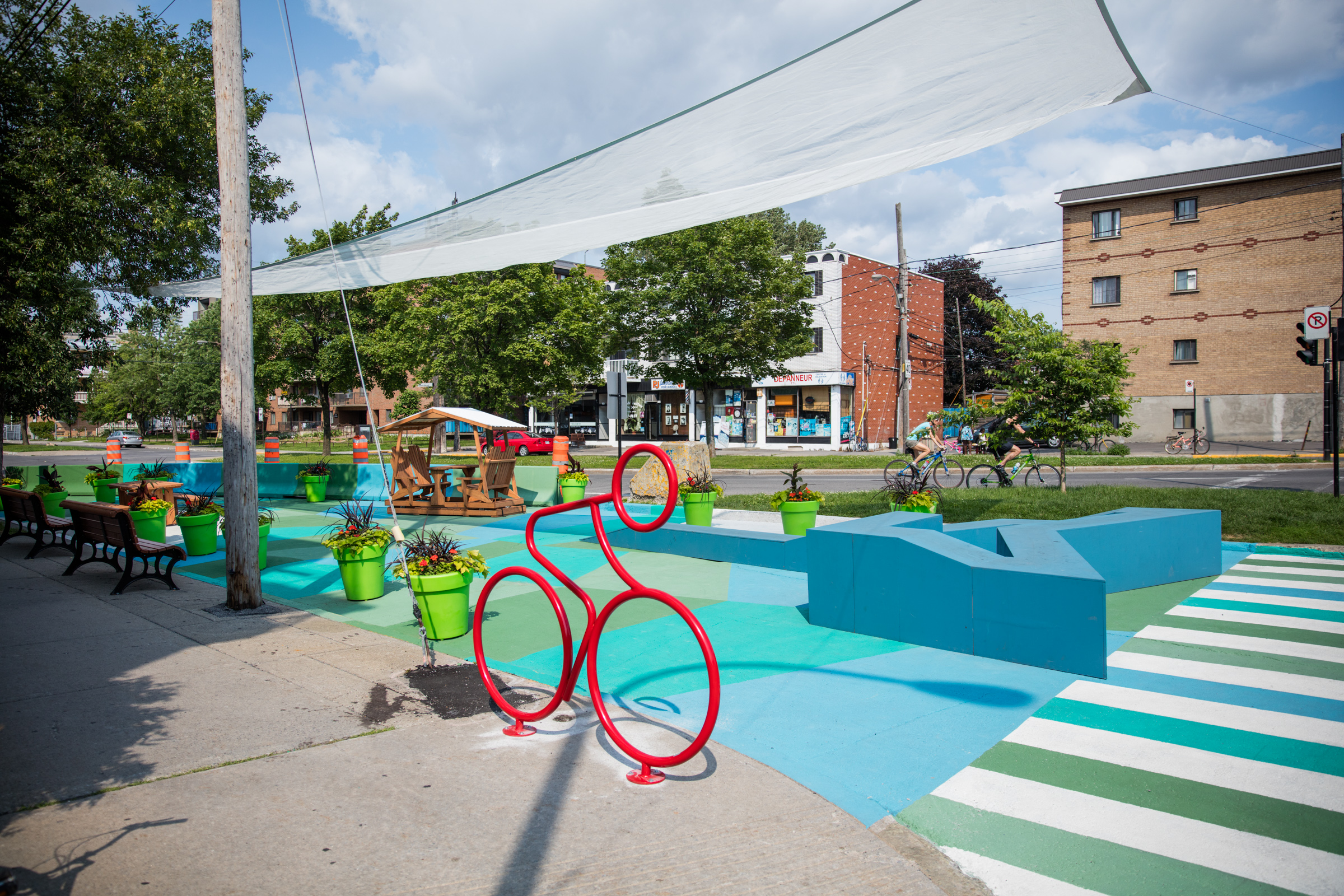 Villeray s’enjolive avec deux sympathiques nouvelles places publiques
