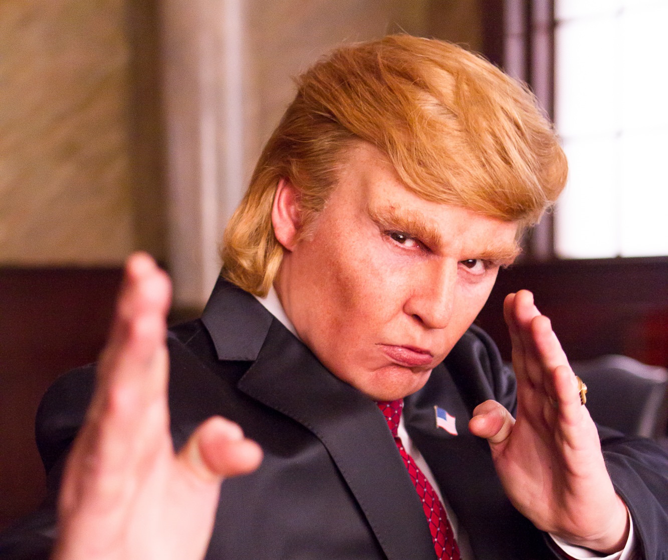 Johnny Depp incarne Donald Trump dans un nouveau film et c'est vraiment drôle
