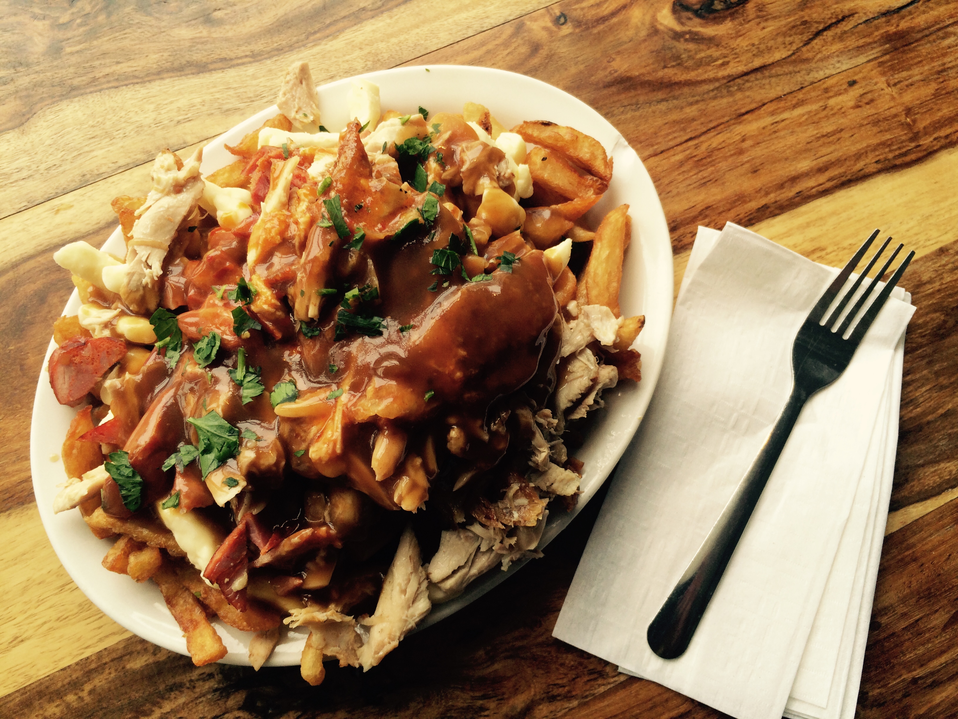 Les 10 POUTINES les plus ÉPIQUES de Montréal