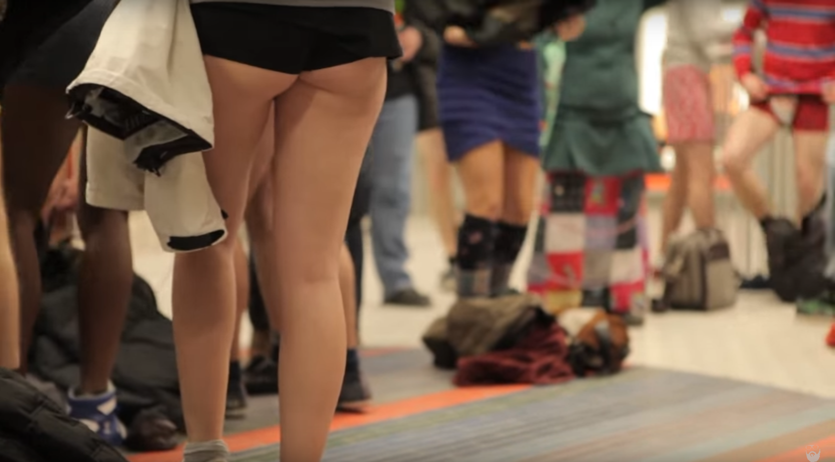 Party en bobettes dans le métro dimanche pour le No Pants Subway Ride