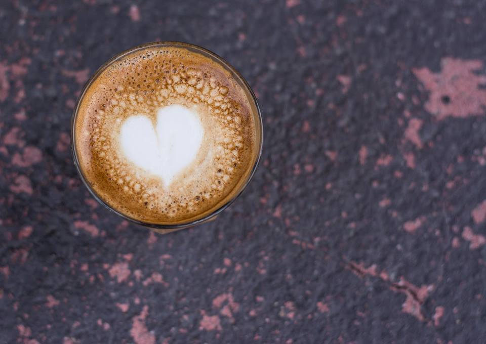 19 cafés de Montréal t’offrent le café à seulement 1$