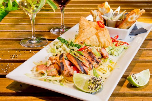 TOP 10 bars où on mange super bien à Montréal